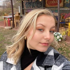 Meet your Posher, Nora